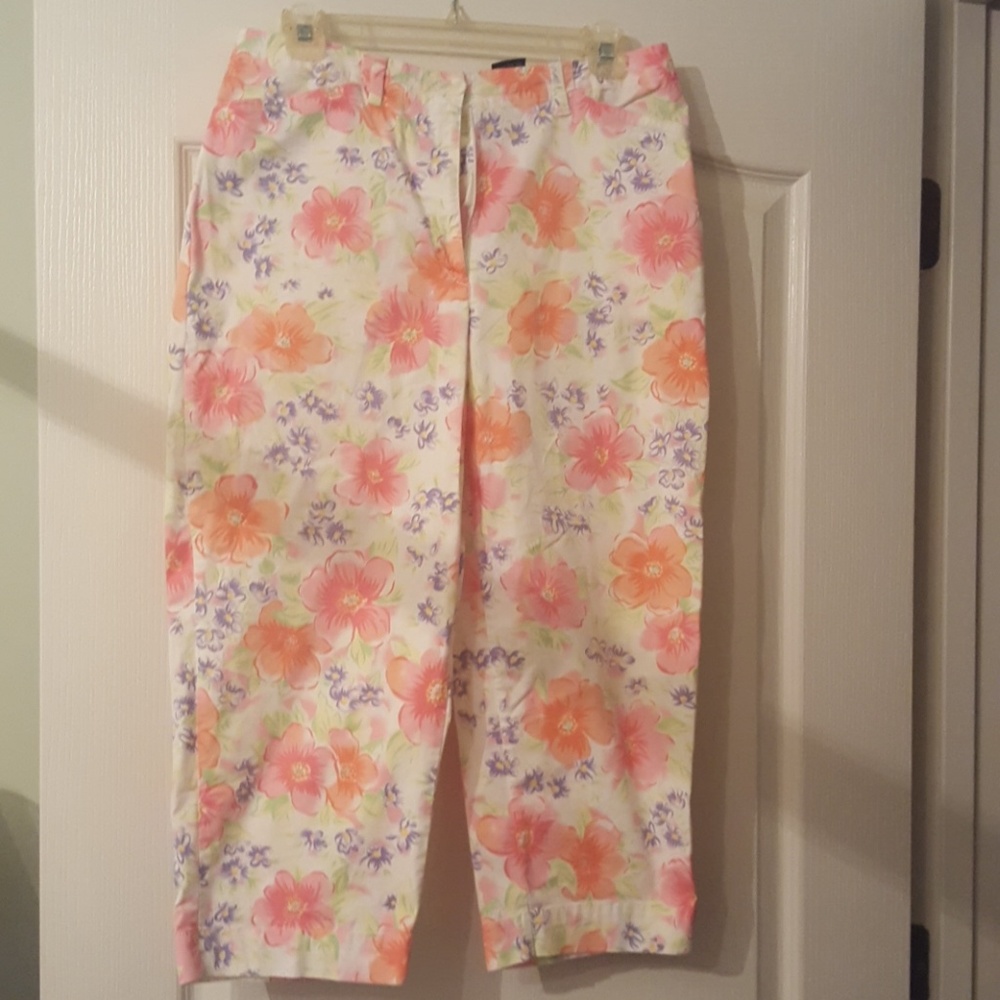 Capri pants